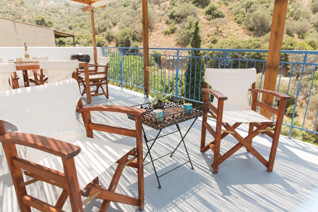 Agiazi Poros Summer House Galatas  Exterior photo